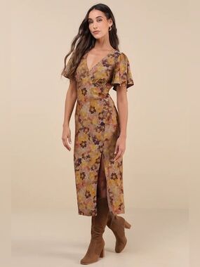 NWT Lulus Marvelously Stylish Brown Floral Flutter Sleeve Midi Dress
